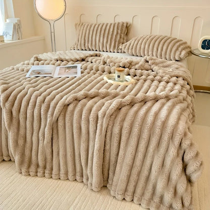 MarshmallowHug™ – Ultra-Soft Winter Fur Blanket